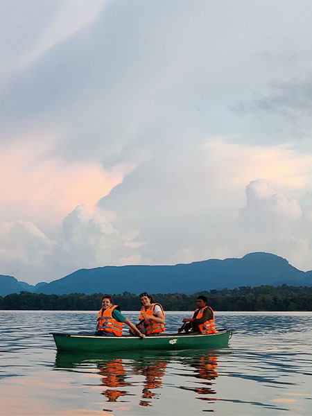 Canoe ride in Satpura
