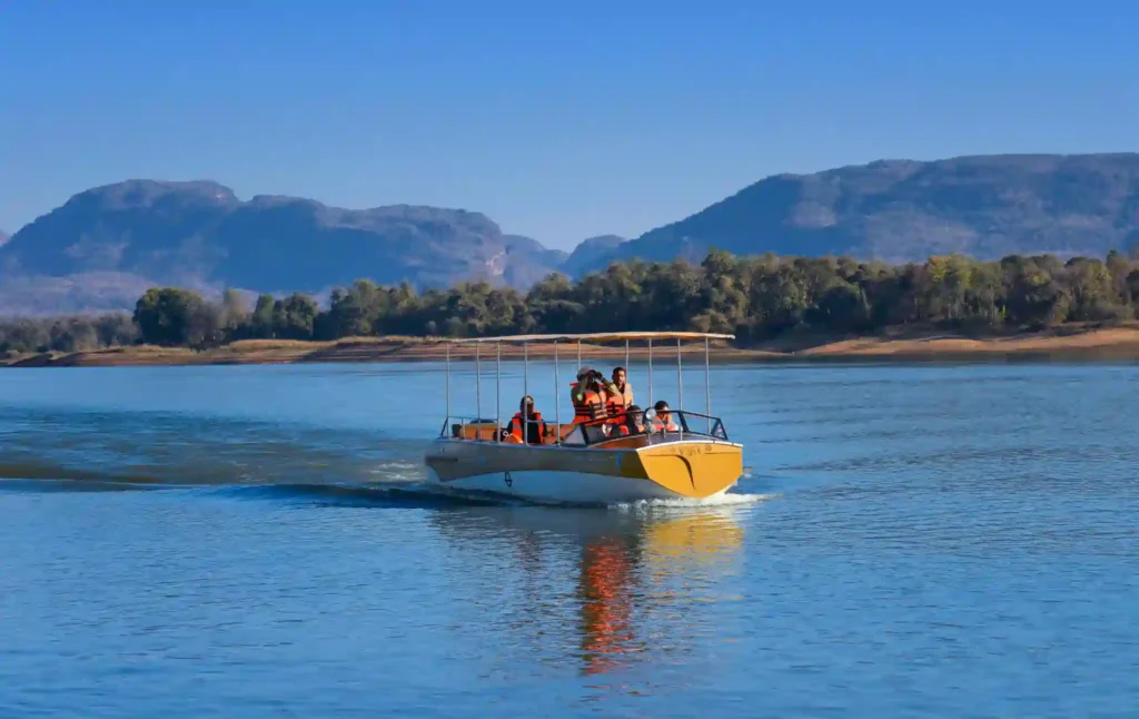 Satpura tiger reserve river boating