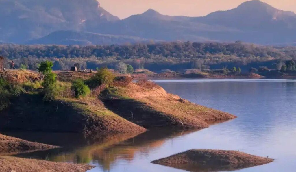 boat safari on denwa river